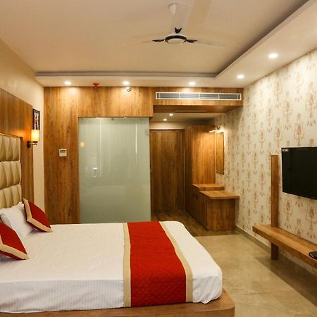Hotel Raindew Ранчи Экстерьер фото