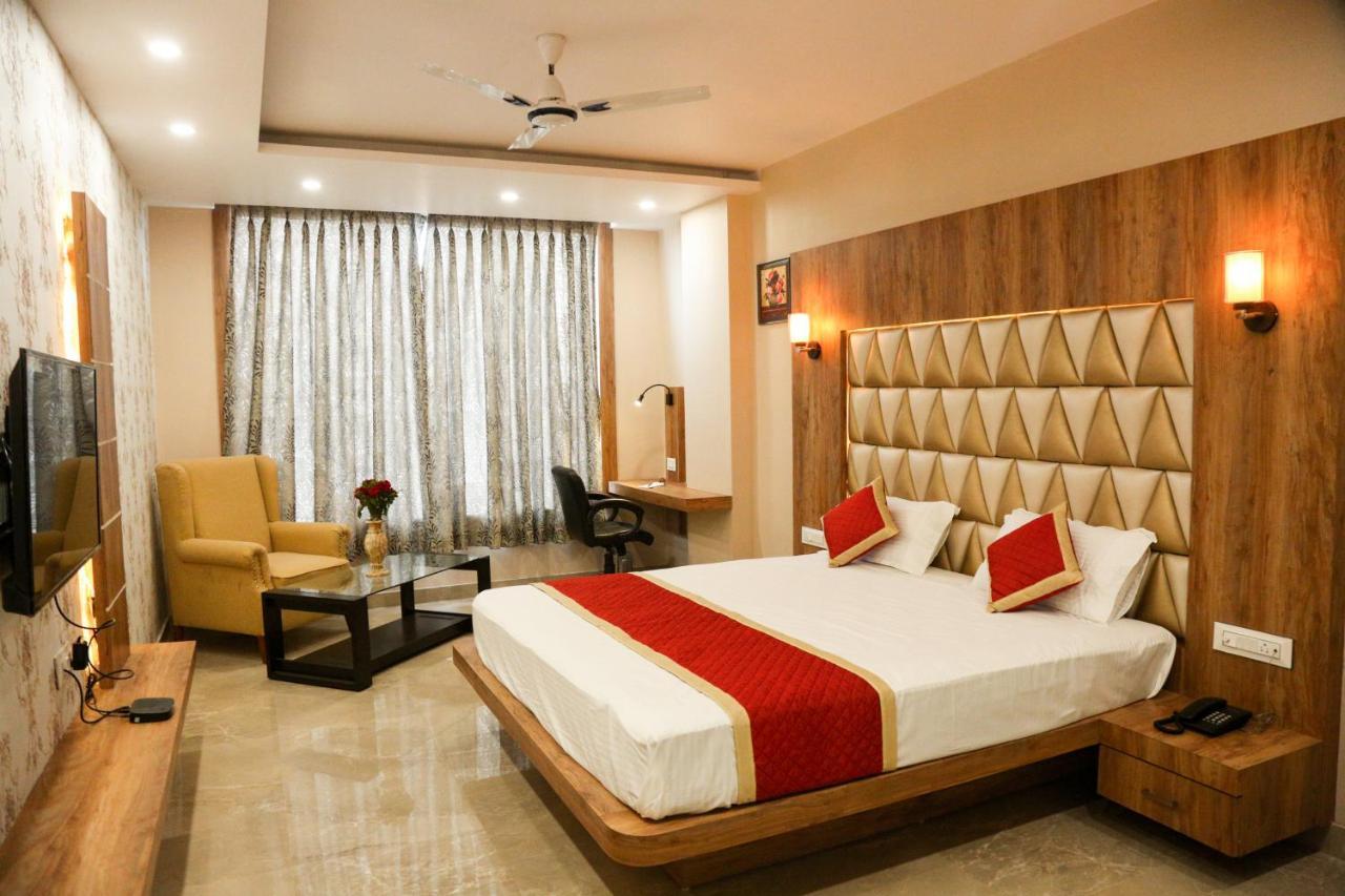 Hotel Raindew Ранчи Экстерьер фото