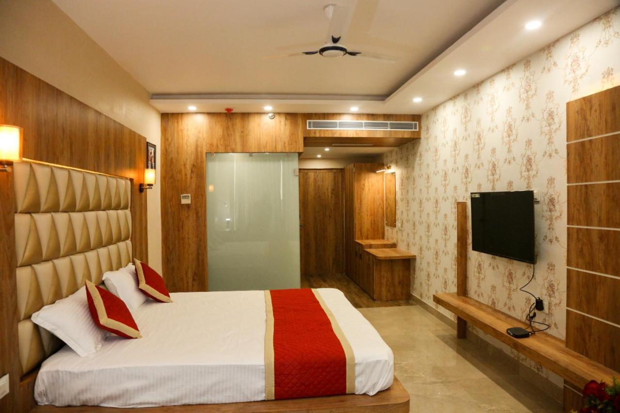 Hotel Raindew Ранчи Экстерьер фото